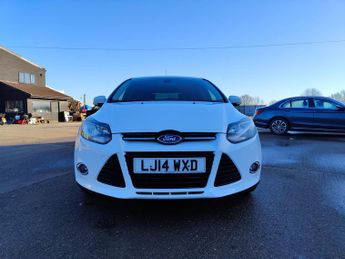 Ford Focus 1.0T EcoBoost Titanium Navigator Euro 5 (s/s) 5dr