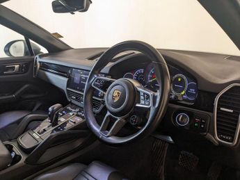 Porsche Cayenne 3.0 V6 E-Hybrid 14.1kWh TiptronicS 4WD Euro 6 (s/s) 5dr (3.6kW C