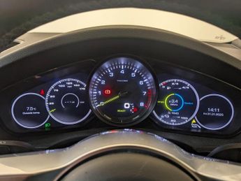 Porsche Cayenne 3.0 V6 E-Hybrid 14.1kWh TiptronicS 4WD Euro 6 (s/s) 5dr (3.6kW C