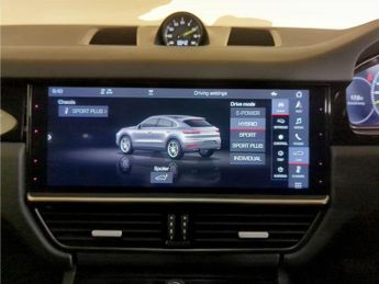 Porsche Cayenne 3.0 V6 E-Hybrid 14.1kWh TiptronicS 4WD Euro 6 (s/s) 5dr (3.6kW C
