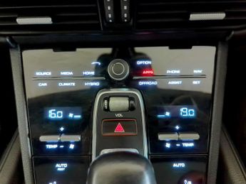 Porsche Cayenne 3.0 V6 E-Hybrid 14.1kWh TiptronicS 4WD Euro 6 (s/s) 5dr (3.6kW C