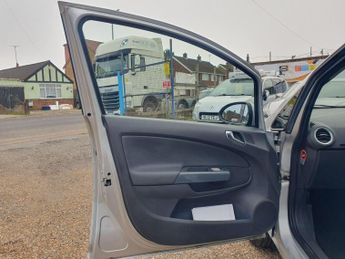 Vauxhall Corsa 1.4 16V SE Auto Euro 5 5dr