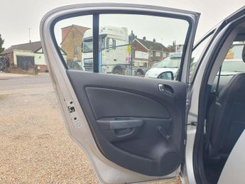Vauxhall Corsa 1.4 16V SE Auto Euro 5 5dr