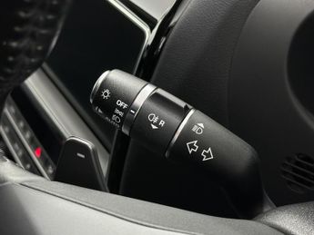Jaguar XE 2.0i GPF Portfolio Auto Euro 6 (s/s) 4dr