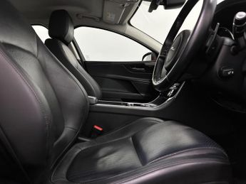 Jaguar XE 2.0i GPF Portfolio Auto Euro 6 (s/s) 4dr