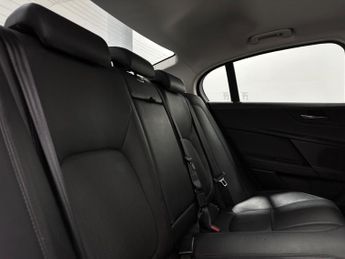 Jaguar XE 2.0i GPF Portfolio Auto Euro 6 (s/s) 4dr