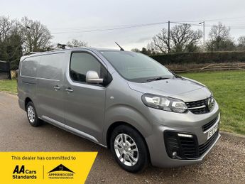 Vauxhall Vivaro 2.0 Turbo D 3100 Sportive L2 H1 Euro 6 (s/s) 5dr