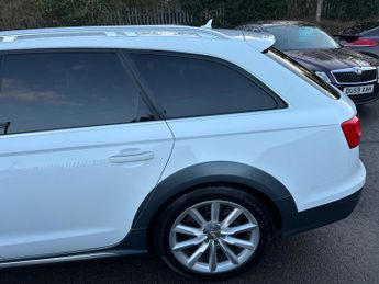 Audi A6 Allroad 3.0 TDI V6 S Tronic quattro Euro 5 (s/s) 5dr
