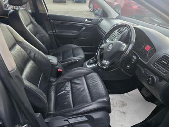 Volkswagen Golf 2.0 TDI DPF GT Hatchback 5dr Diesel DSG (169 g/km, 168 bhp)