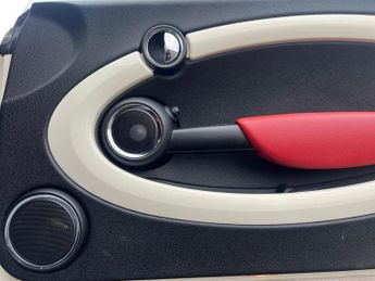 MINI Convertible 1.6 Cooper S Steptronic Euro 5 2dr