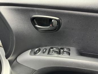Hyundai i10 1.2 Active Auto Euro 5 5dr