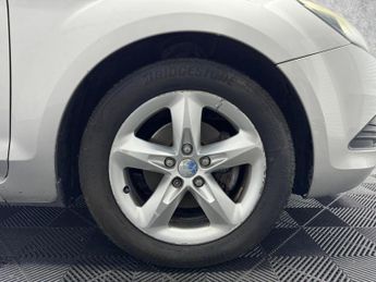 Ford Focus 1.6 Zetec 5dr