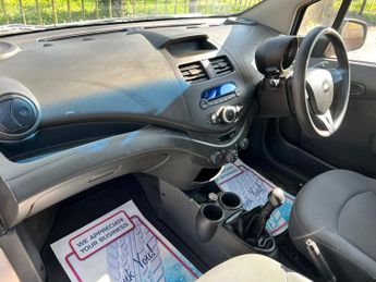 Chevrolet Spark 1.0i + Hatchback 5dr Petrol Manual Euro 5 (No a/c) (68 ps)