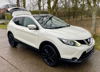 Nissan Qashqai 1.5 dCi Tekna 2WD Euro 5 (s/s) 5dr