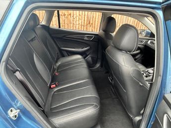 MG MG5 52.5kWh Exclusive Auto 5dr