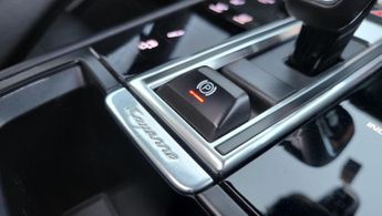 Porsche Cayenne 3.0 V6 E-Hybrid 14.1kWh TiptronicS 4WD Euro 6 (s/s) 5dr (3.6kW C