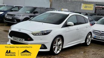 Ford Focus 2.0T EcoBoost ST-3 Euro 6 (s/s) 5dr