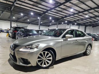 Lexus IS 2.5 300h Luxury E-CVT Euro 5 (s/s) 4dr