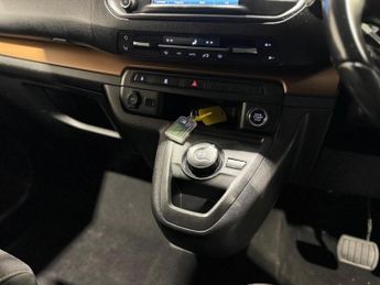 Toyota PROACE Verso 2.0D Family Medium MPV Auto MWB Euro 6 (s/s) 5dr (8 Seat)