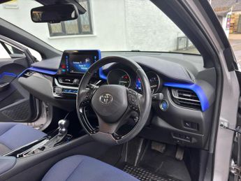 Toyota C-HR 1.8 VVT-h Dynamic CVT Euro 6 (s/s) 5dr
