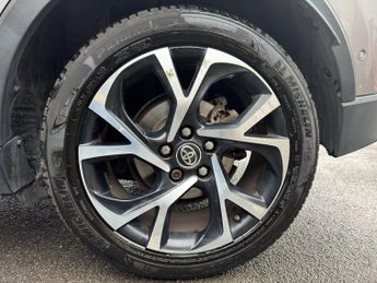 Toyota C-HR 1.8 VVT-h Dynamic CVT Euro 6 (s/s) 5dr