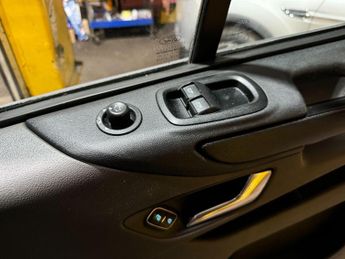 Ford Transit Custom 2.0 320 EcoBlue Trend Auto L2 H1 Euro 6 (s/s) 5dr