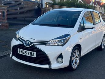 Toyota Yaris 1.5 VVT-h Excel E-CVT Euro 6 5dr (15in Alloy)