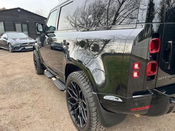 Land Rover Defender 110 2.0 P400e 15.4kWh X-Dynamic S Auto 4WD Euro 6 (s/s) 5dr