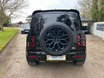Land Rover Defender 110 2.0 P400e 15.4kWh X-Dynamic S Auto 4WD Euro 6 (s/s) 5dr