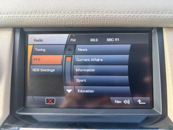 Land Rover Discovery 4 3.0 TD V6 HSE Auto 4WD Euro 4 5dr