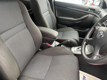Toyota Avensis 1.8 VVT-i TR 5dr