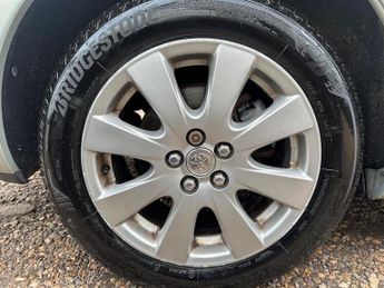 Toyota Avensis 1.8 VVT-i TR 5dr