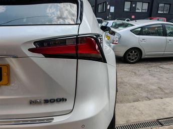 Lexus NX 2.5 300h F Sport E-CVT 4WD Euro 6 (s/s) 5dr
