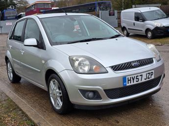 Ford Fiesta 1.6 Ghia 5dr