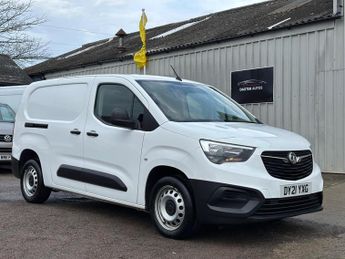 Vauxhall Combo 1.5 Turbo D 2300 Dynamic L2 H1 Euro 6 4dr