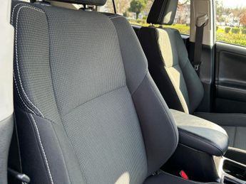 Toyota RAV4 2.5 VVT-h Business Edition Plus CVT Euro 6 (s/s) 5dr (Safety Sen