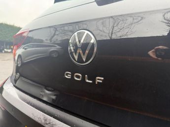 Volkswagen Golf 2.0 TDI Life 5dr DSG