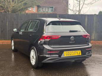 Volkswagen Golf 2.0 TDI Life 5dr DSG