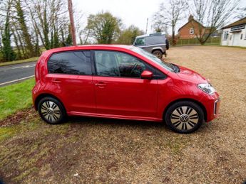 VOLKSWAGEN e-up! 36.8kWh e-up! Hatchback 5dr Electric Auto (82 ps)