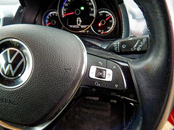 VOLKSWAGEN e-up! 36.8kWh e-up! Hatchback 5dr Electric Auto (82 ps)