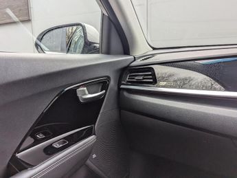 Kia Niro 64kWh 4+ Auto 5dr