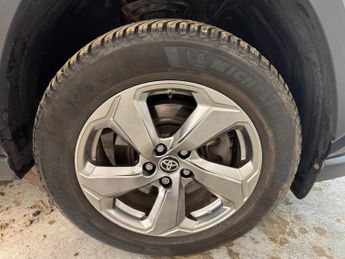Toyota RAV4 2.5 VVT-h Excel CVT Euro 6 (s/s) 5dr