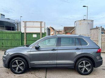 Volkswagen Tiguan 2.0 TDI SE Navigation DSG 4Motion Euro 6 (s/s) 5dr