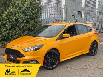 Ford Focus 2.0T EcoBoost ST-3 Euro 6 (s/s) 5dr