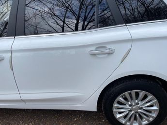MG MG5 52.5kWh Exclusive Auto 5dr