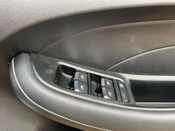 MG MG5 52.5kWh Exclusive Auto 5dr