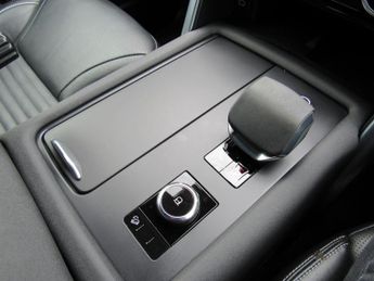 Land Rover Discovery 3.0 D300 MHEV HSE Auto 4WD Euro 6 (s/s) 5dr