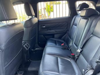 Mitsubishi Outlander 2.4h TwinMotor 13.8kWh 4h CVT 4WD Euro 6 (s/s) 5dr