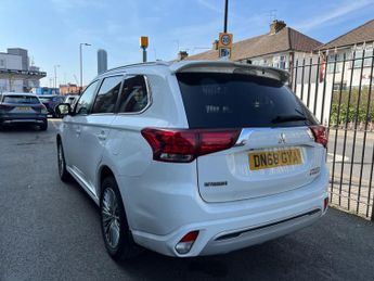 Mitsubishi Outlander 2.4h TwinMotor 13.8kWh 4h CVT 4WD Euro 6 (s/s) 5dr
