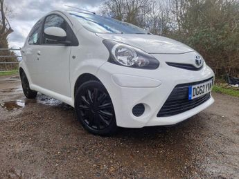 Toyota AYGO 1.0 VVT-i Ice Euro 5 5dr